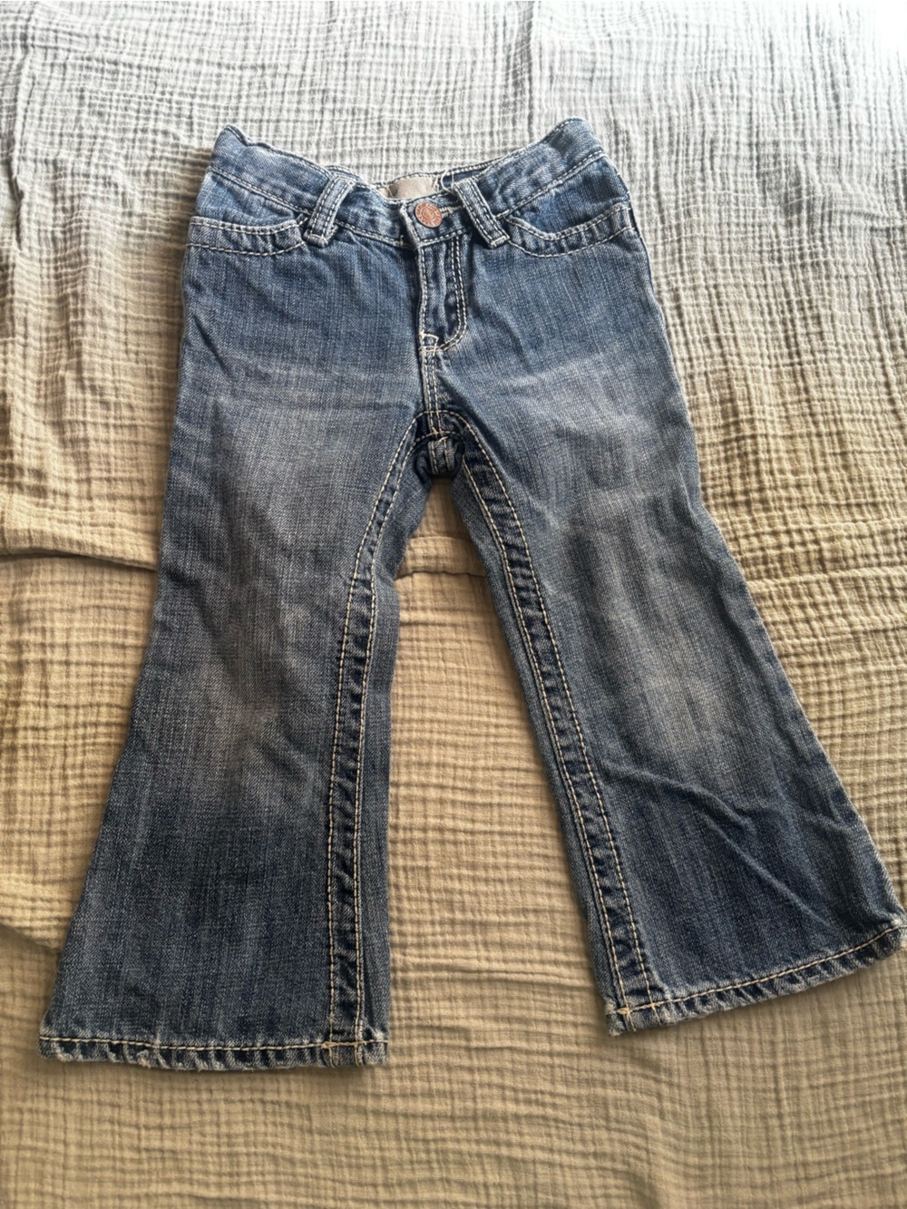 Girls size 3T GAP jeans bundle - Picture 4 of 9